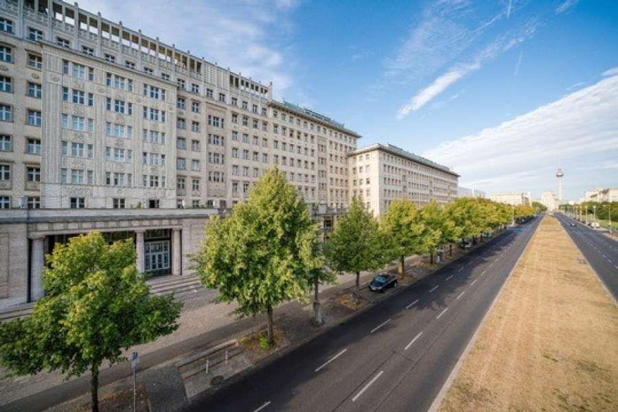 Die Karl-Marx-Allee in Berlin. FOTO: Aurelio Schrey