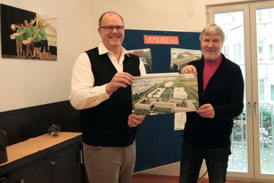 Projektentwickler und Lebenshilfe Hand in Hand: Tobias Schallert, Geschäftsführer Tempus24 (li.) und Uwe Kintscher, Vorsitzender der Lebenshilfe Erfurt. BILD: TEMPUS24