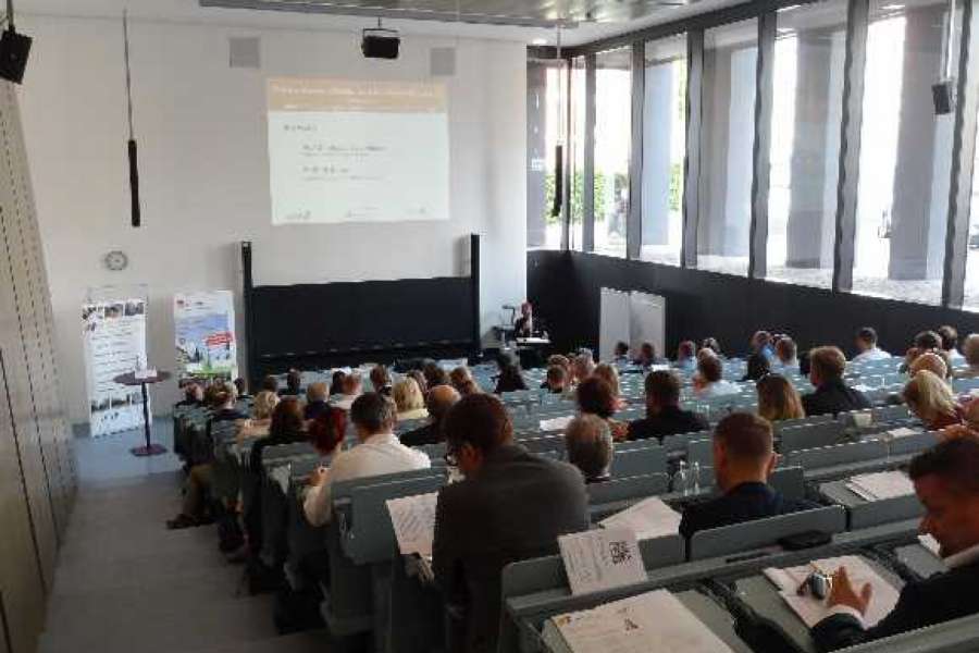 Vertreter führender Einzelhandelsunternehmen, der Industrie und der öffentlichen Verwaltung waren der Einladung gefolgt. FOTO: WHS