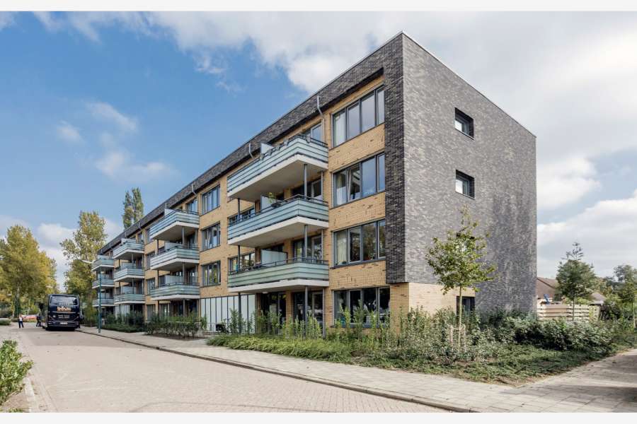 Dieses Mehrfamilienhaus (Utrecht, NL) wurde zu einem komfortablen und bezahlbaren Zuhause umgebaut, das keine fossilen Brennstoffe mehr benötigt. Foto: Monique Wüstenhagen