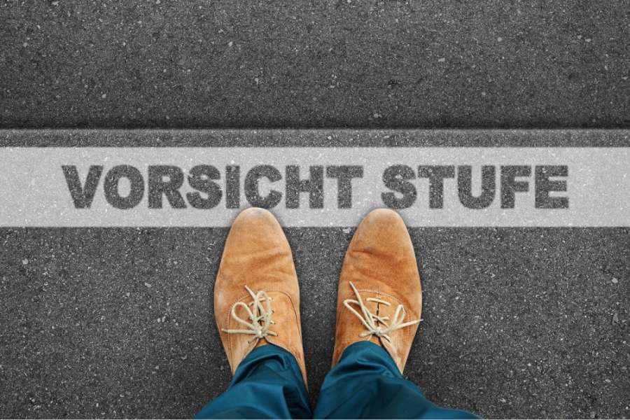 Für einen Treppensturz kann nicht der Vermieter verantwortlich gemacht werden. Foto: Adobestock/WoGi