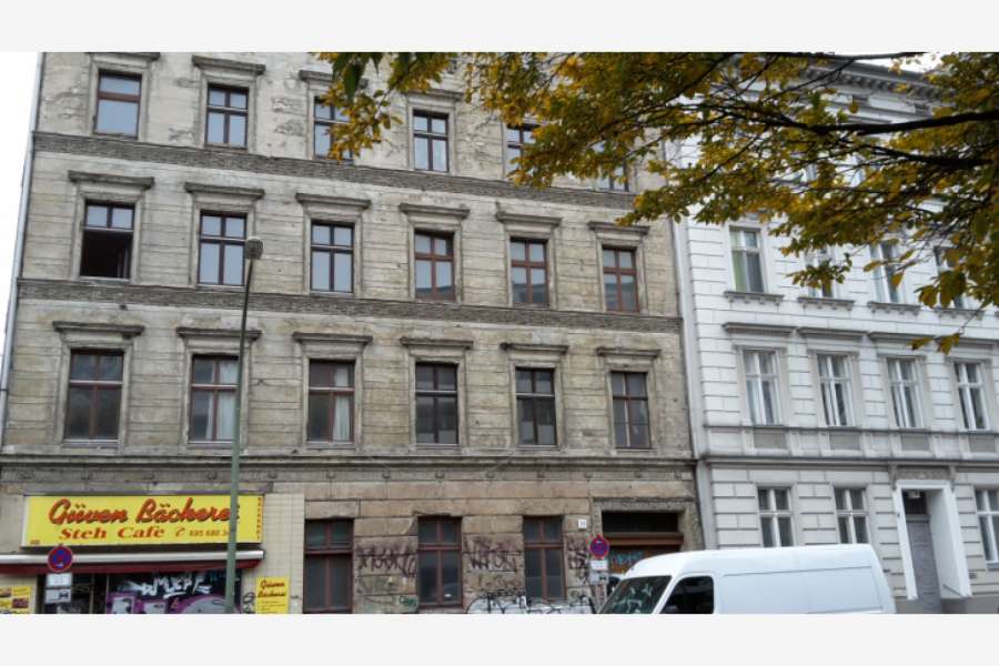 In Berlin-Kreuzberg gibt es noch viele Altbauten. Die Sanierung könnte sich lohnen. Neubauen ist meist teurer. BILD: M.EISINGER