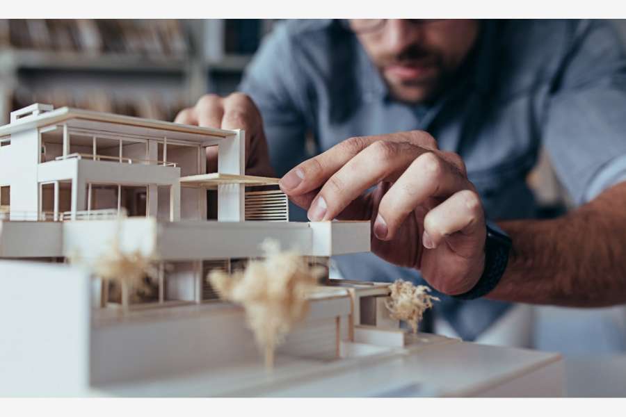 Architekten werden sich dem Preiswettbewerb stellen müssen. Foto: Adobestock/Jacob Lund