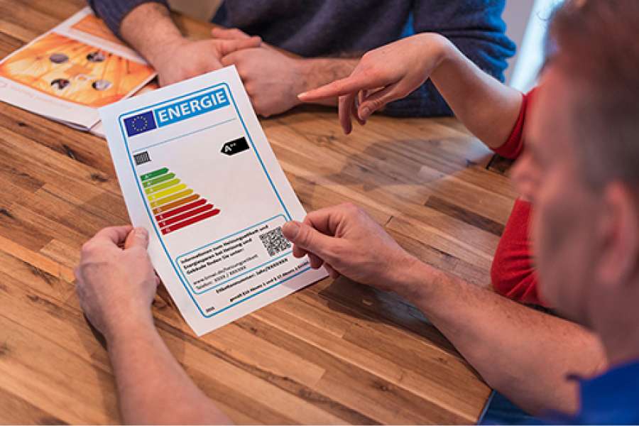 Wie auf Kühlschränken: Neues Effizienzlabel für alte Heizungen. Foto: vdz