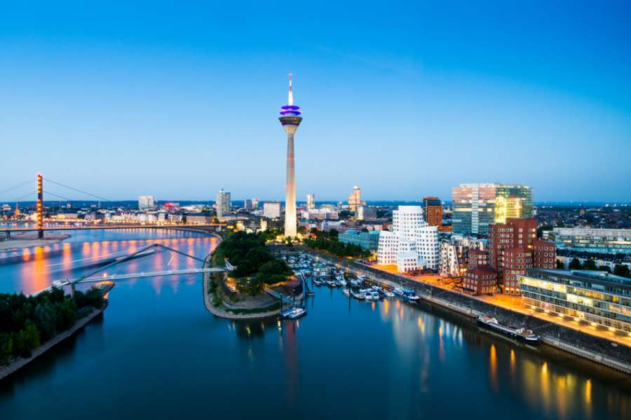 Düsseldorf, Medienhafen am Rhein. FOTO: FOTOLIA/DAVIS
