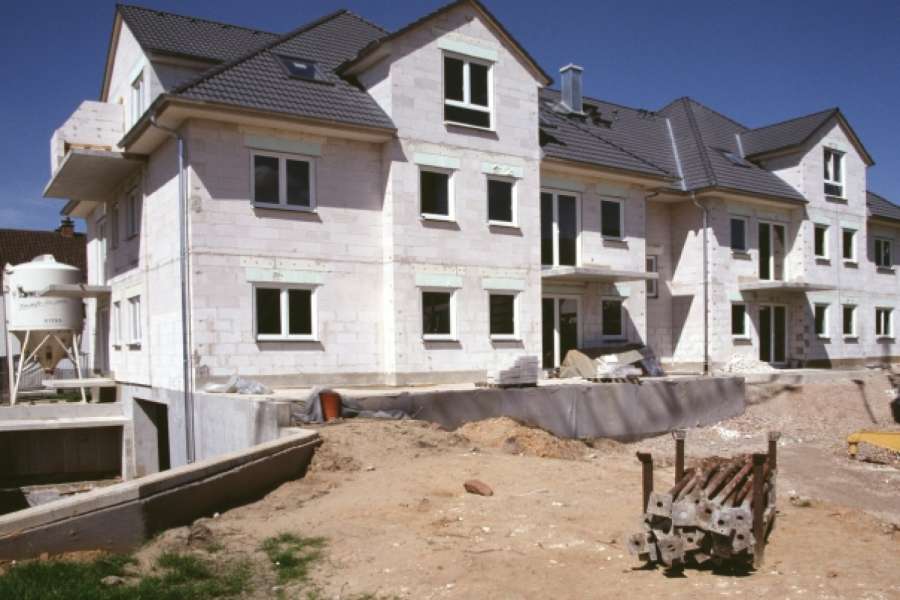 Was fehlt am Ende? Bauverträge sind meist lückenhaft. Foto: KfW-Bilddatenbank