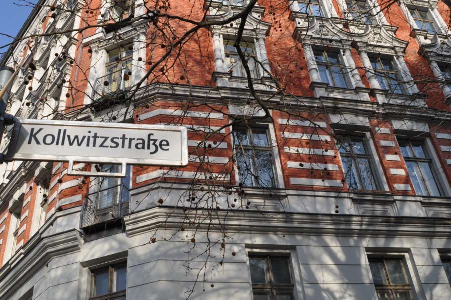 Bürgerliche Altbauten in Quartieren wie die Kollwitzstraße im Prenzlauer Berg gehören zu den teuersten Mietadressen in Berlin. Foto: Archiv