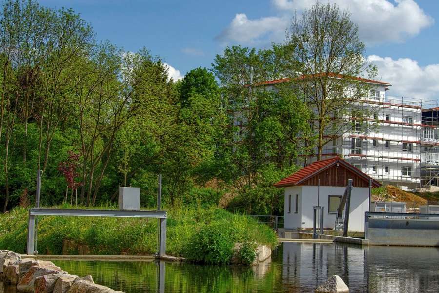 Im Geschäftsjahr 2019 hat die Kreisbau den Bau von 17 Wohnungen in zwei Gebäuden auf dem ehemaligen Mühlenareal in Hermaringen fortgeführt. Foto: Cindy Kröger/Kreisbau Heidenheim
