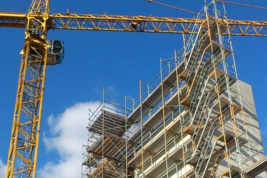Wird zu wenig gebaut? In Großstädten wie Berlin fehlt es an Wohnungen. FOTO: M.EISINGER
