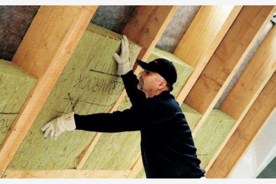 Machen die Vorschriften zur Wärmedämmung das Bauen bald unbezahlbar? Foto: Rockwool