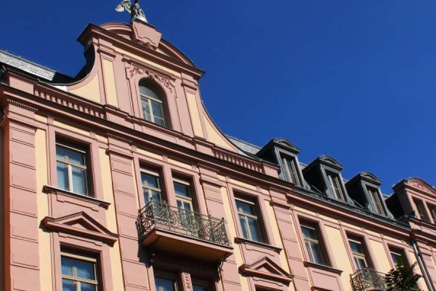 Schön und relativ preisgünstig wohnen in Rosenheim. FOTO: PIXELIO/P.DIRSCHER