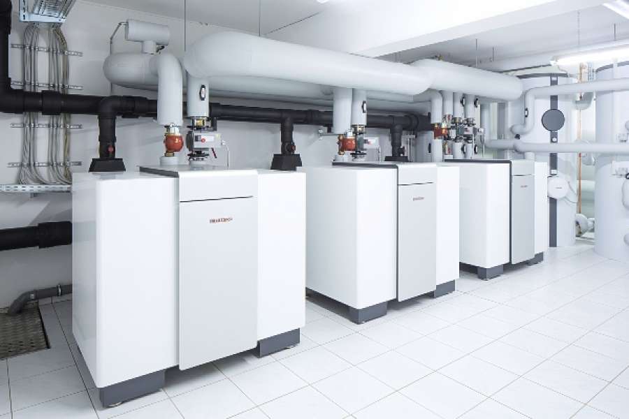 Werden neue Wohngebäude mit Wärmepumpen beheizt, sinken die Investitionen in aufwändige Gebäudedämmung deutlich. FOTO: STIEBEL ELTRON