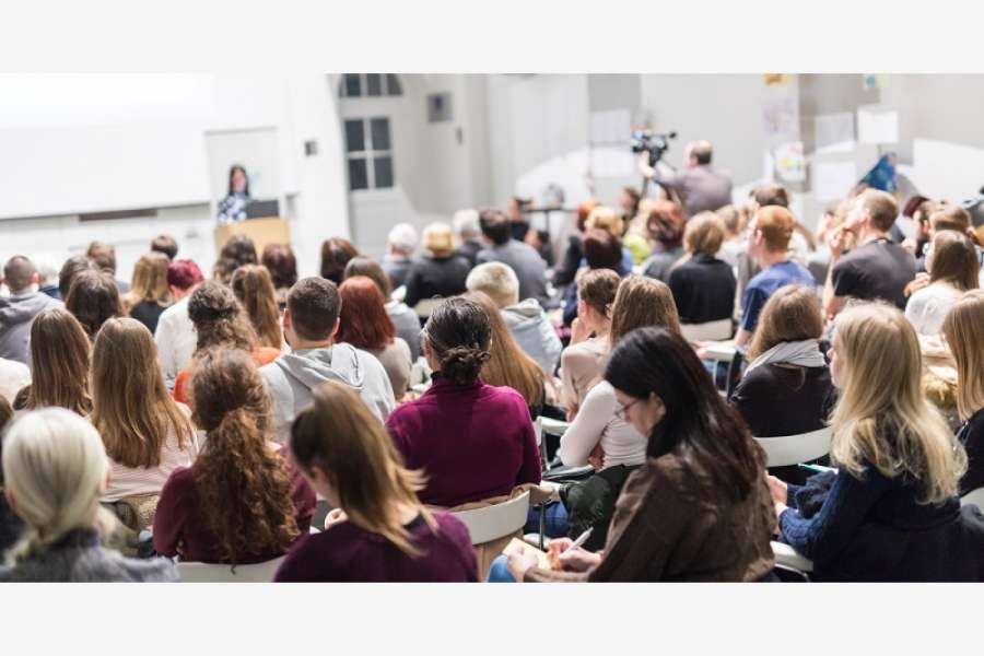Fernstudium macht Verwalterberuf attraktiver. Foto: Adobestock/Kasto
