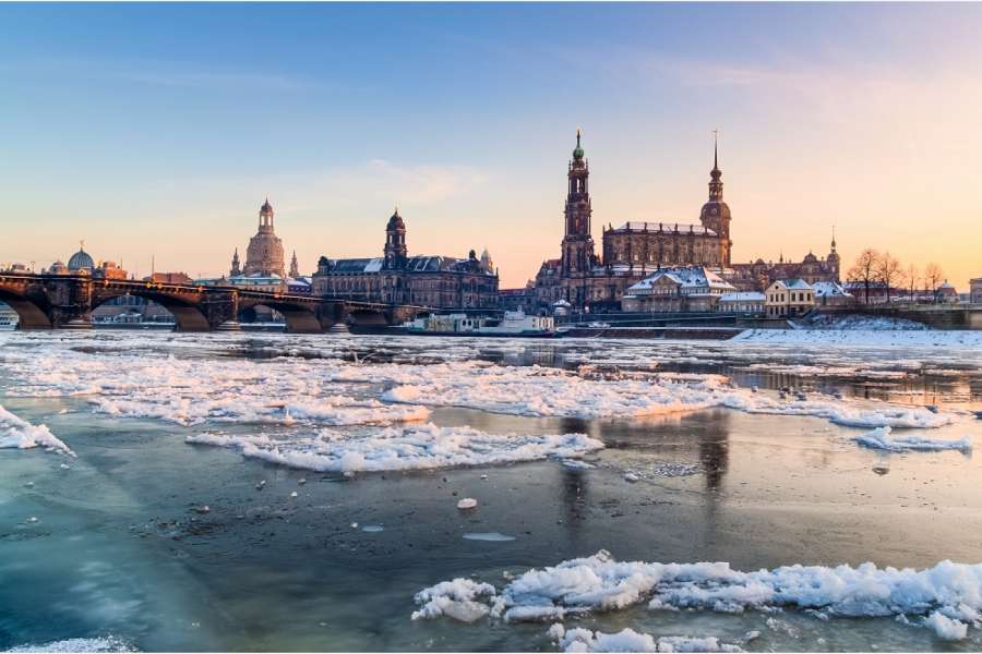 Dresden, die Perle an der Elbe prosperiert. Foto: Adobestock/Klaus Heidemann