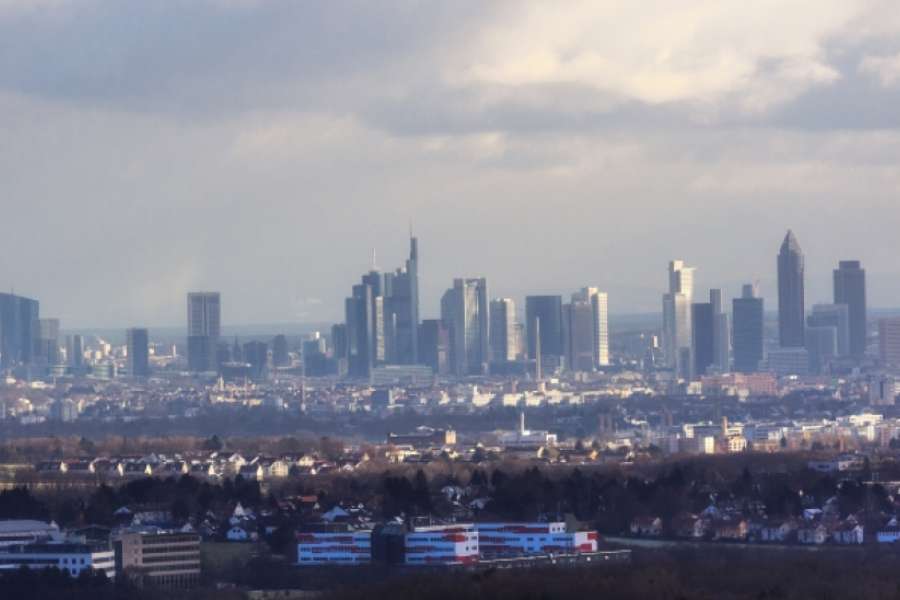 Frankfurt hat sie bereits, auch Städte im Main-Taunus-Kreis und anderswo in Hessen sollen die Mietpreisbremse bekommen. FOTO: AdobeStock/ Photodesign-Deluxe