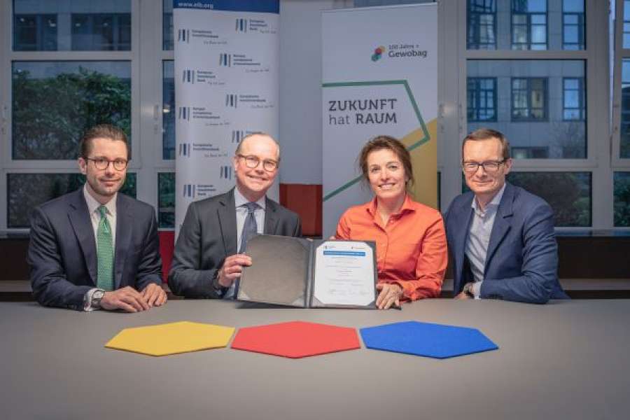 v.l. Dr. Björn Bronger, Eric Gällstad (EIB), Snezana Michaelis, Markus Terboven (Gewobag), Foto: Felix Seyfert 