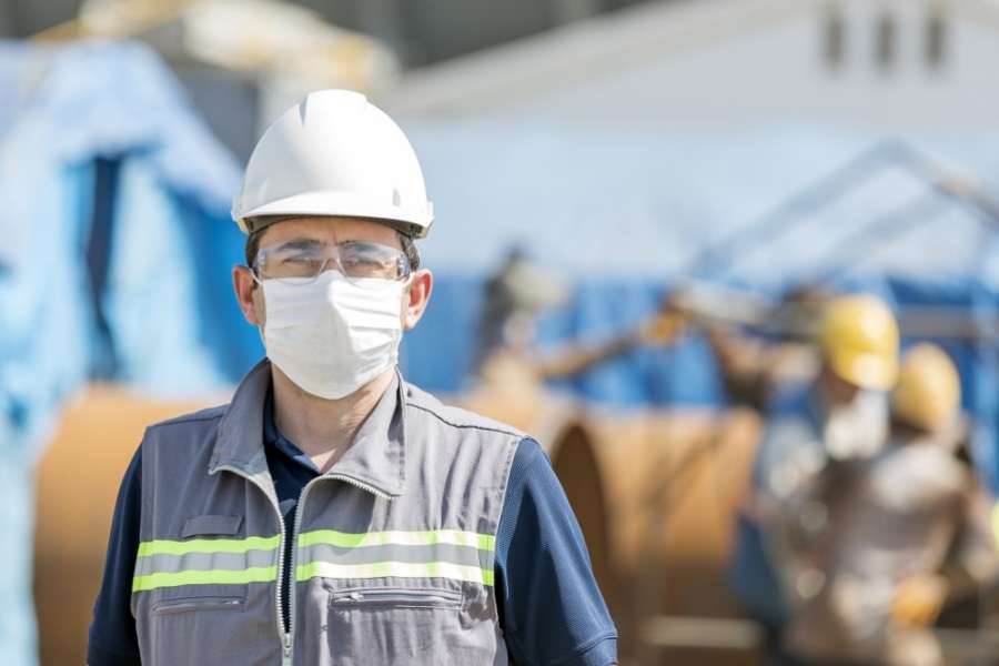 Lässt die Masken-Moral auf Baustellen nach? Foto: Adobestock/Funtay