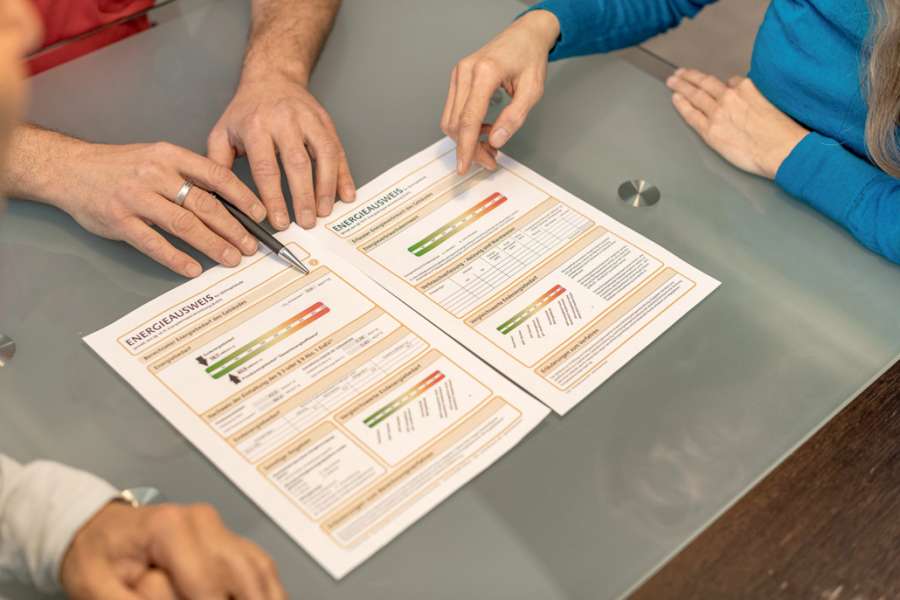 Der Energieausweis ist ein Dokument, das den energetischen Ist-Zustand eines Gebäudes wiedergibt. BILD: VdZ - - Forum für Energieeffizienz in der Gebäudetechnik e.V.