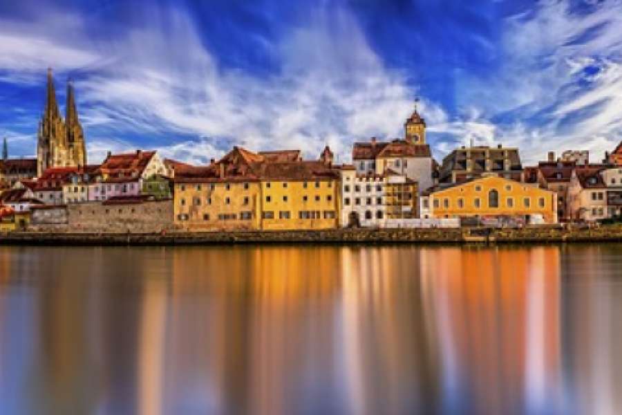 Regensburg und viele andere Städte müssen in ihrem Bemühungen Wonraum zu schaffen gestärkt werden. Regionen müssen so attraktiv gestaltet werden, dass die Abwanderung zurück geht. FOTO: PIXABAY