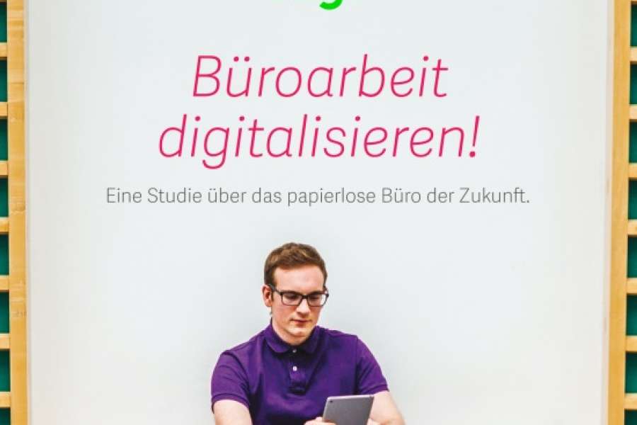 Cover der Studie "Büroarbeit digitalisieren!" der SAGE GmbH